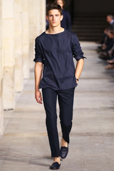 Look 44